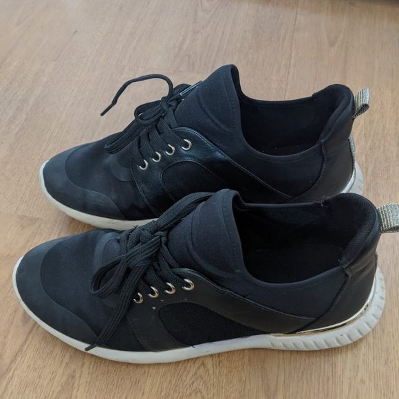 Comfy Black Sneakers with Silver Sparkle detail - Picture 1 of 3